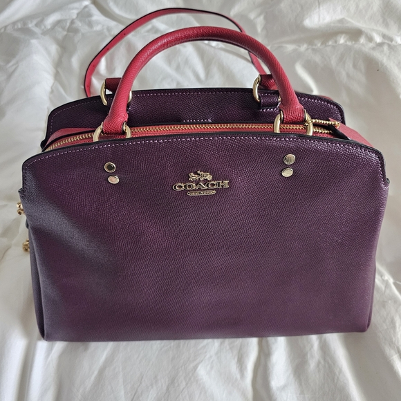 Coach Handbags - Coach Lillie Carryall Colorblock